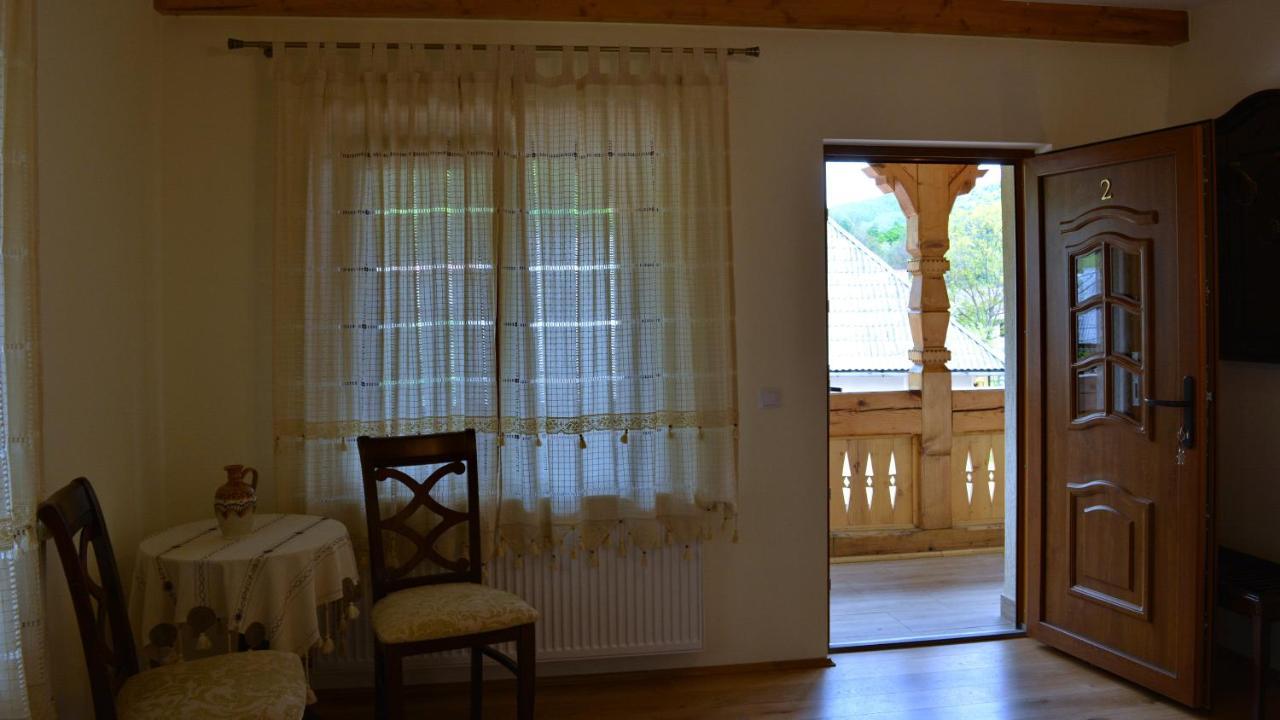 Pensiunea Valea Muntelui Bîrsana Exterior foto